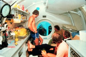 Inside_Aquarius