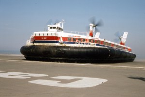 hovercraft_srn4